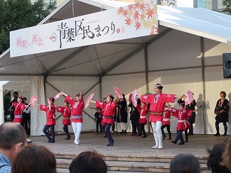 すずめ踊りの様子