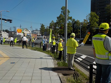 交通事故死ゼロキャンペーンの様子