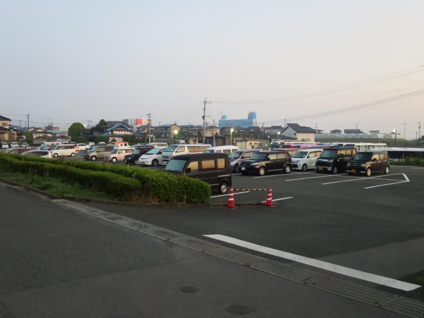 車での避難の写真