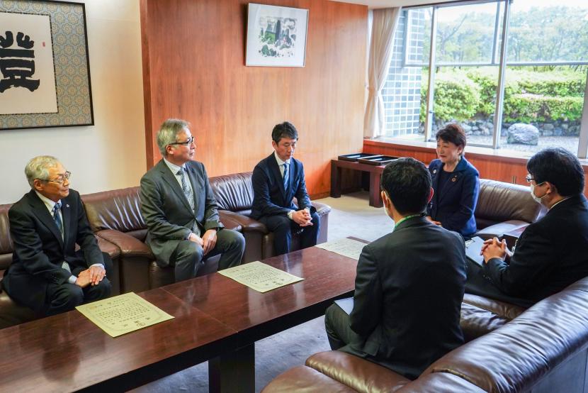 懇談会の様子