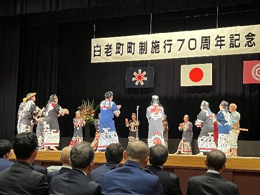 アイヌ古式舞踊披露の様子