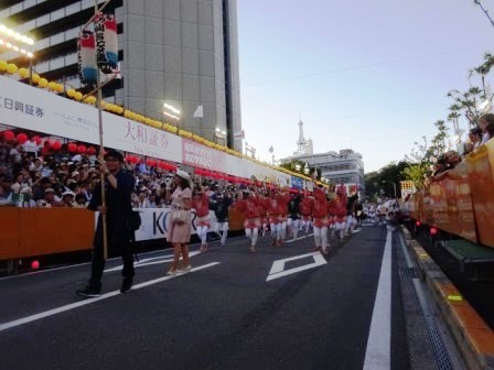 徳島市阿波おどり2017開幕式でのすずめ踊り披露