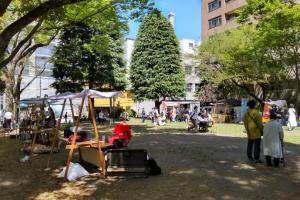 肴町公園におけるコーヒーフェスの様子
