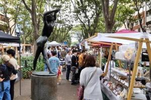 定禅寺通におけるコーヒーフェスの様子