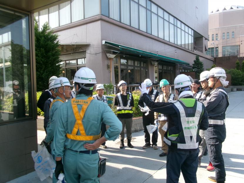 令和6年度宮城野通り一斉美化清掃活動の様子