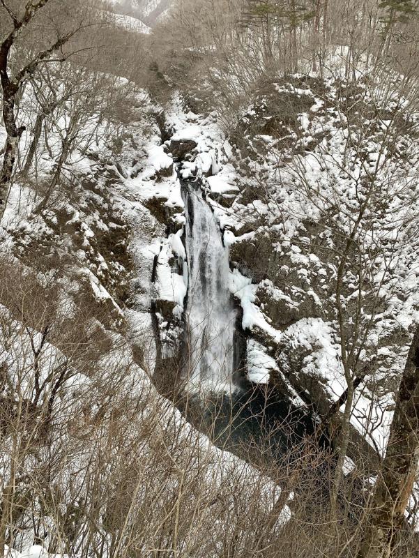 冬の秋保大滝