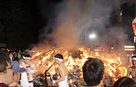 どんと祭の様子