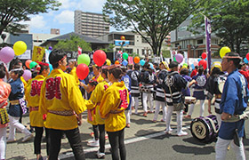 開祭式に参加する踊り手の方々