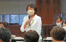 協議会における市長の様子1