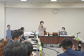 協議会における市長の様子1