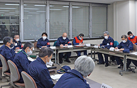 会議における市長の様子1