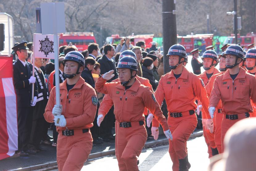 特別機動救助隊による観閲行進