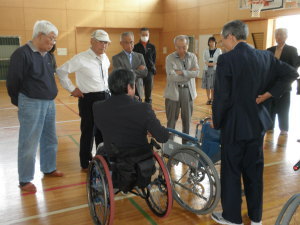 小学校での福祉学習の写真2