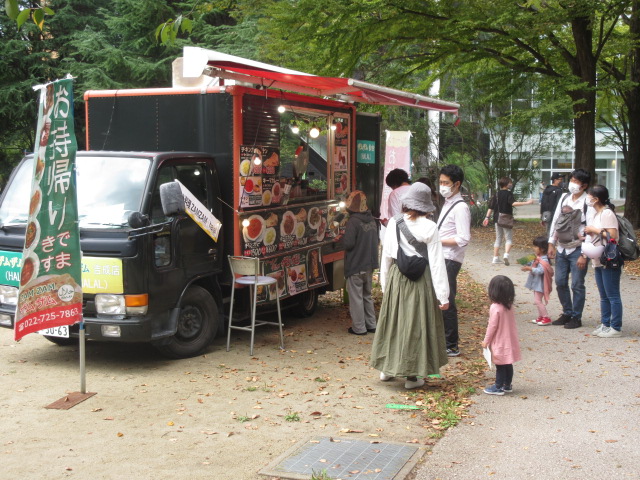 キッチンカー出店の様子2