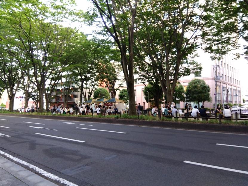 定禅寺通における立町たちのみの様子